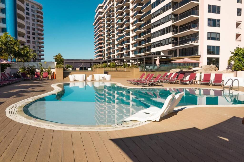 3 Bedroom Apt Ocean-Front Resort The Alexander Miami Beach Exterior photo