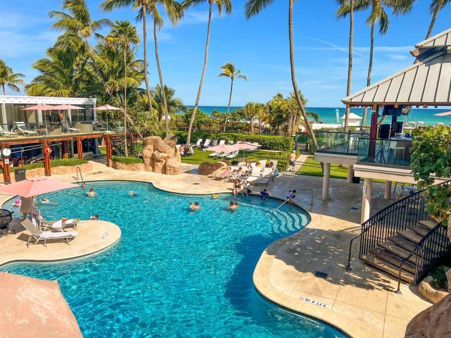 3 Bedroom Apt Ocean-Front Resort The Alexander Miami Beach Exterior photo
